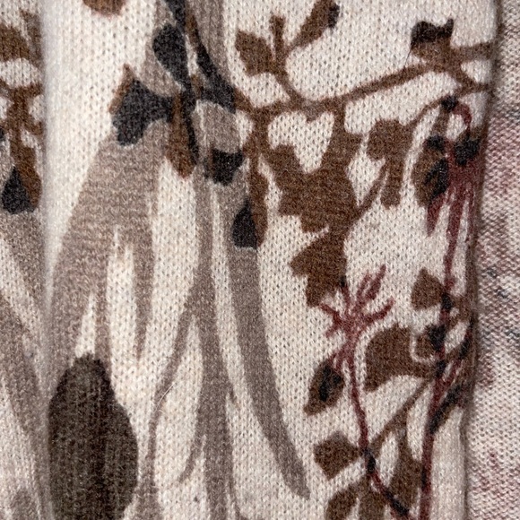 Cashmere Flyaway Sweater - Picture 6 of 9